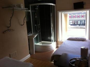 Salford Arms Hotel Buitenkant foto